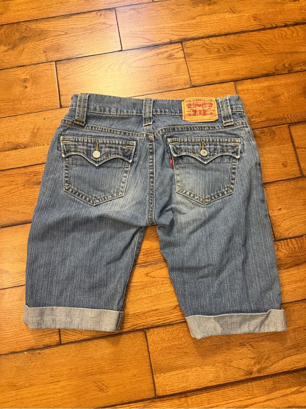 Vintage Low rise Levi's Light Blue Denim Cuffed Wonen’s Shorts